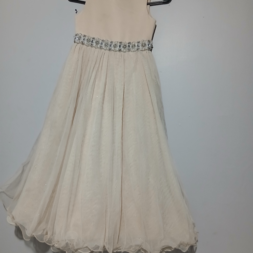 Chantilly Place Girls Long Elegant Sleeveless Dress. Size 6 - Picture 3 of 16